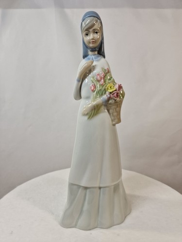 Spanish porcelain figurine - porcelain,