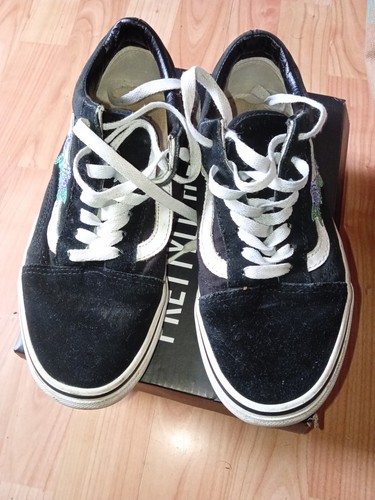 Black white canvas - &, vans