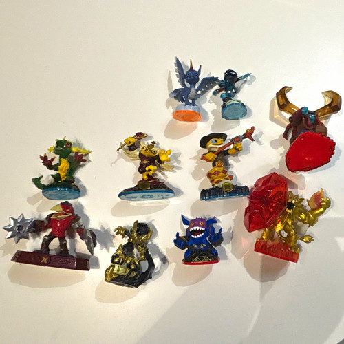 Skylanders figures - skylanders,