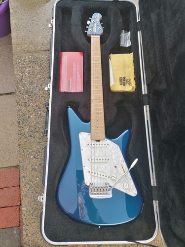 Ernie ball music man albert