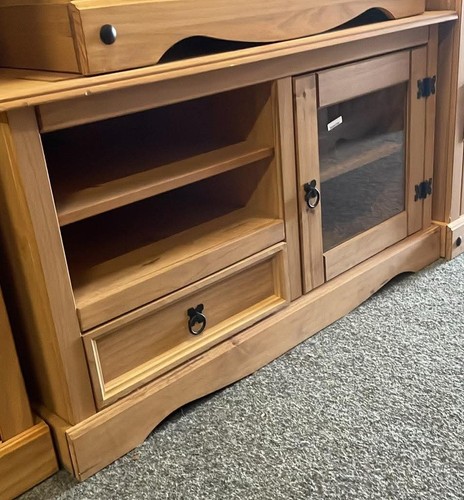 Corona entertainment pine - corona,