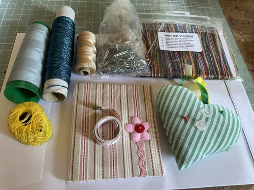 Sewing accessories job lot - accessories,