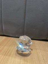 Glass clam  with a fake pearl