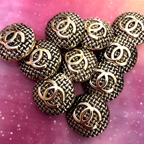 Vintage chanel buttons - 10,