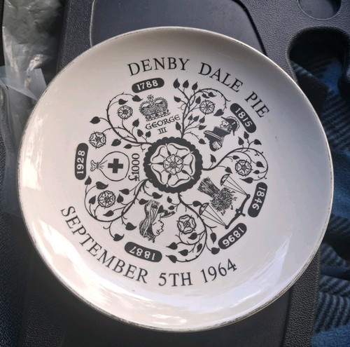 Pottery commemorative plate - pottery,