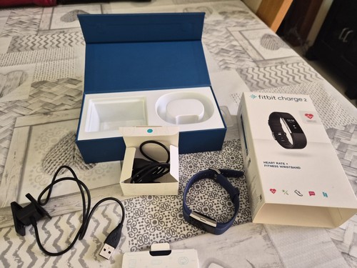 Fitbit charge fitness - fitbit,
