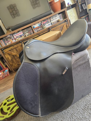 Wintec black saddle - wintec,