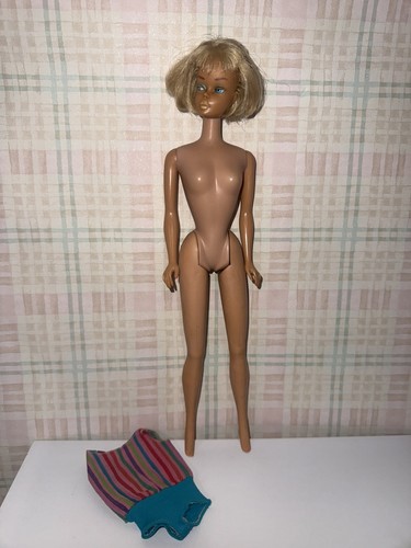 1966 american girl barbie - american,