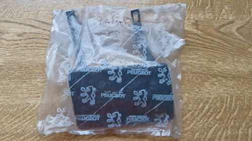 Genuine peugeot 306 mk1 rear - genuine,