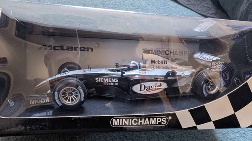 Minichamps 530031815 - 1:18,