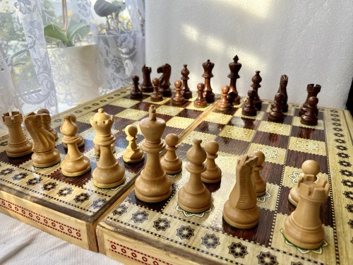 Wooden staunton style chess - wooden,