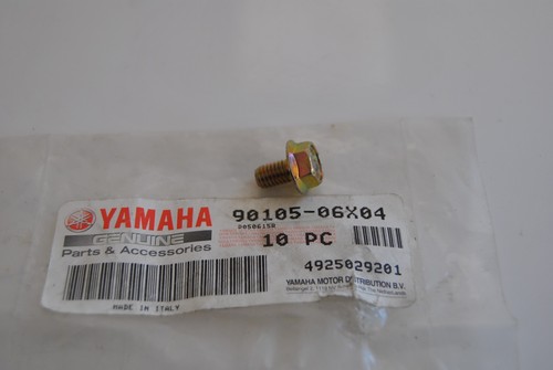 Flanged cylinder bolt - flanged,