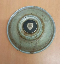 VINTAGE JAGUAR HUB CAP