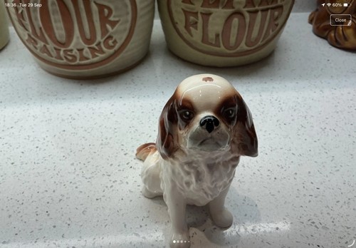 Sylvic dog figures - ,