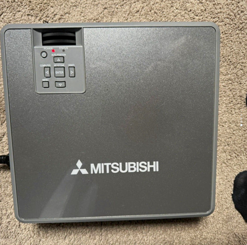 Mitsubishi xl9u lcd - mitsubishi, projector