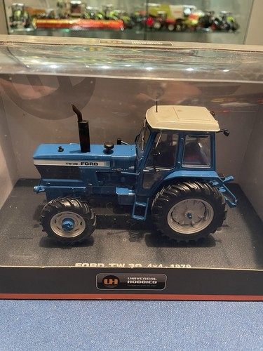 Universal hobbies ford - 1/32,