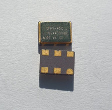 100x Quartz Crystal Oscillator