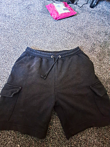 Size medium cargo shorts - medium, black