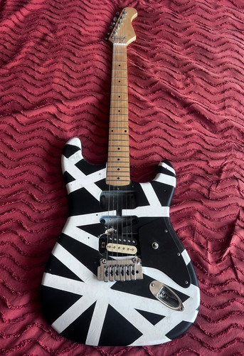 Striped electric guitar - striped, eddie