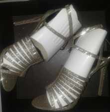 Little Mistress strap heel