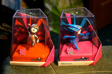 2012 Olympic Wenlock And Mandeville Set Of 2