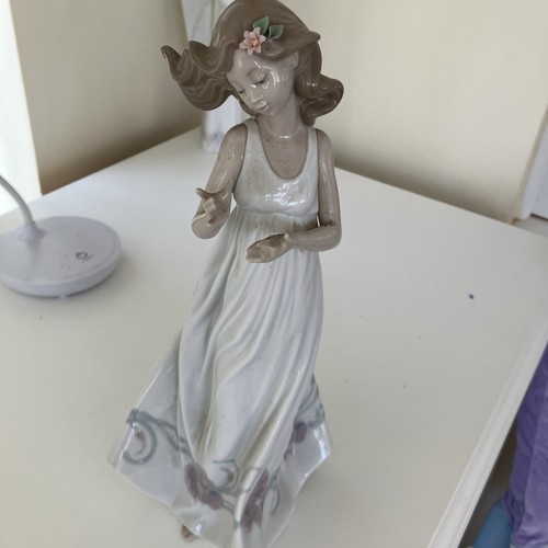 Lladro butterfly treasures - butterfly,