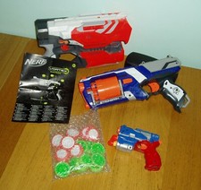 AMAZING NERF GUN BUNDLE WITH DARTS AND EXTRA FOAM DISCS