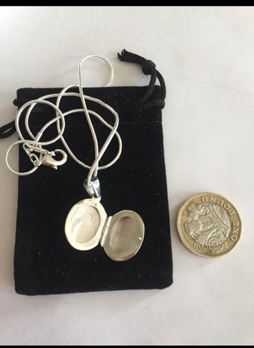 Pretty silver locket length - silver,