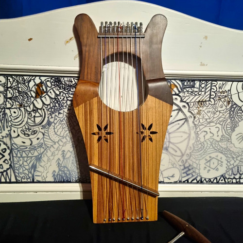 Kinnor lyre harp stringrd - harp,