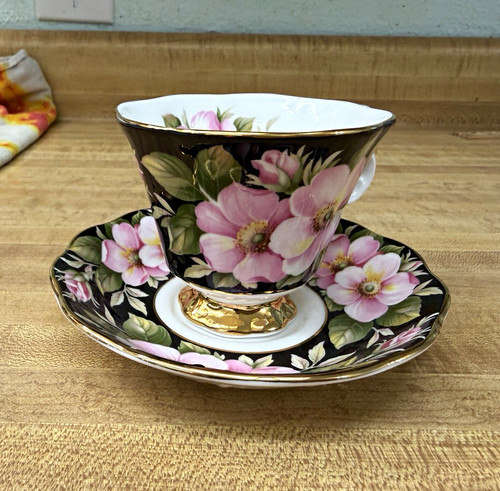 Royal albert bone china - royal,