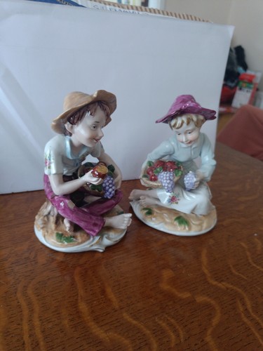 Leonardo vintage porcelain boy - vintage,