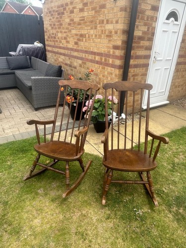 Pair rocking chairs - chairs, ￼