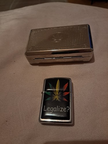 Tobacco rolling tin and - tin,