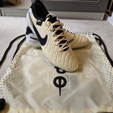 NEW NIKE TIEMPO LEGEND 10