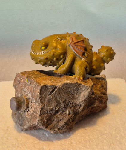 Rock lizard geocache - lizard,,