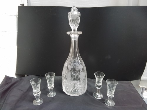 Port decanter set with - port,