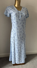 M & S LONG NIGHTDRESS SIZE 8