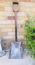 Vintage shovel D Handle Garden