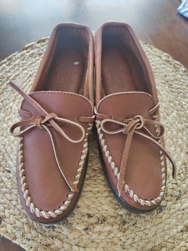 Minnetonka moccasins size 5 - minnetonka, 8.5