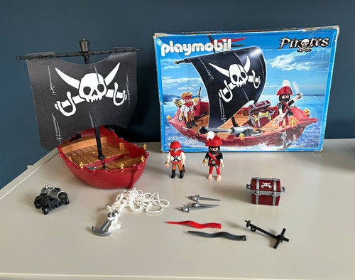 Playmobil pirate ship set - -,
