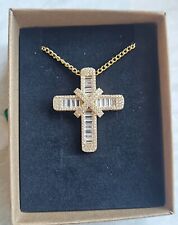 STUNNING GOLD DIAMOND CROSS