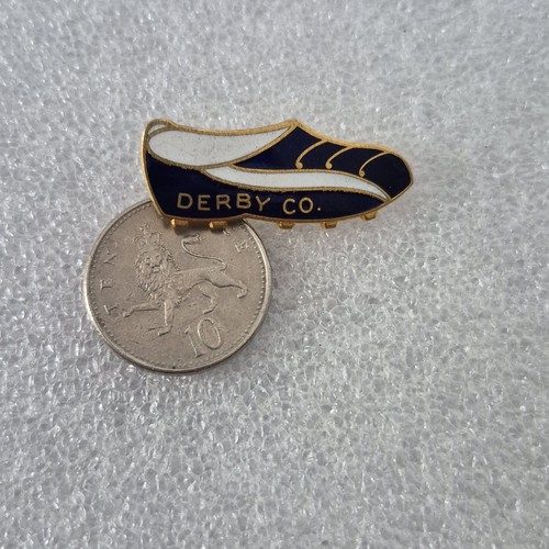 Vintage derby county badge - derby,