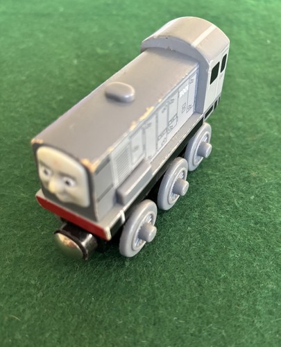 Dennis wooden train - ,