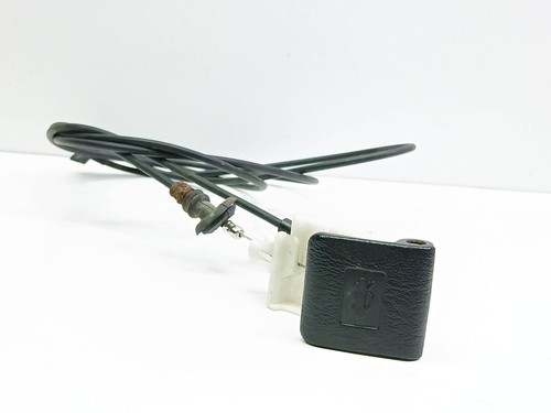 Toyota avensis verso - verso, hood