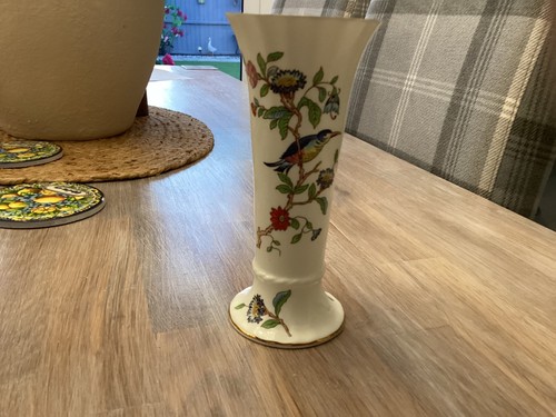 Aynsley pembroke china vase - pembroke,