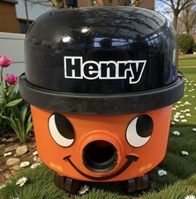 HENRY VAC SERVICED NEW 700W