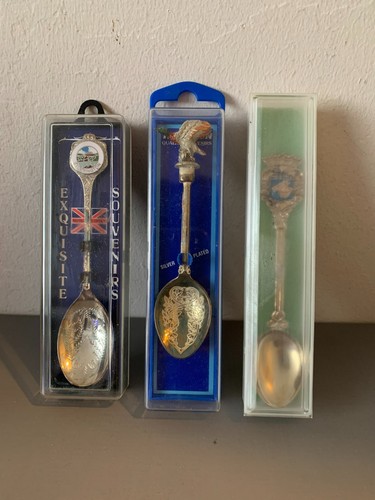 Job lot souvenir - souvenir, spoons