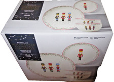 CHRISTMAS NUTCRACKER DINING SET 12 Piece Dinner Set PORCELAIN TABLEWARE *NEW*