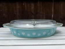 Vintage Pyrex Gaiety Snowflake