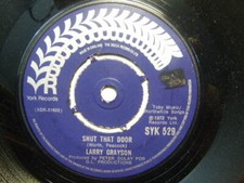 Larry Grayson – Shut That Door 1972 7” York Records SYK 529